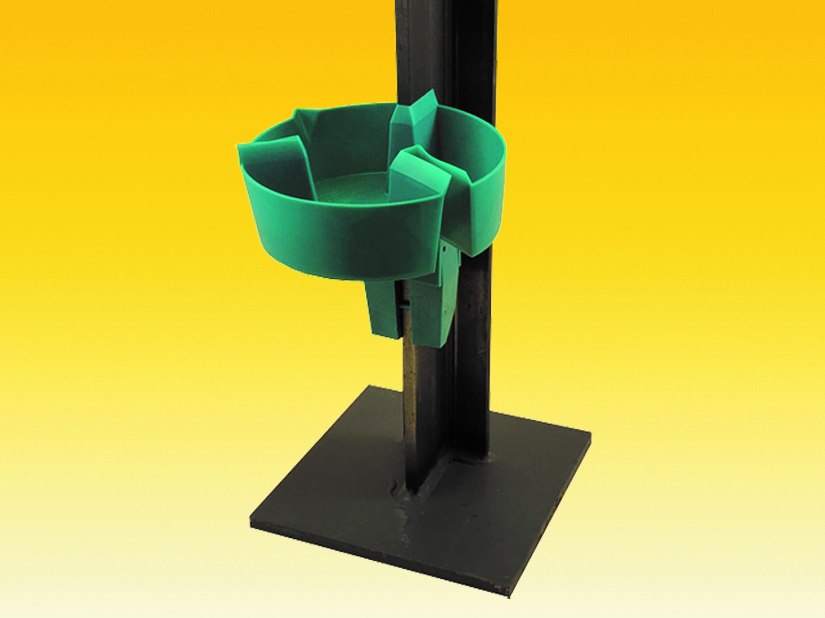 Holding system for Oil collecting pots round, magnetic holder and plattform, with sticking material, for fixation on the rails